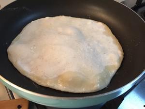 正宗鸡蛋灌饼和面视频,正宗鸡蛋灌饼面制作技巧揭秘