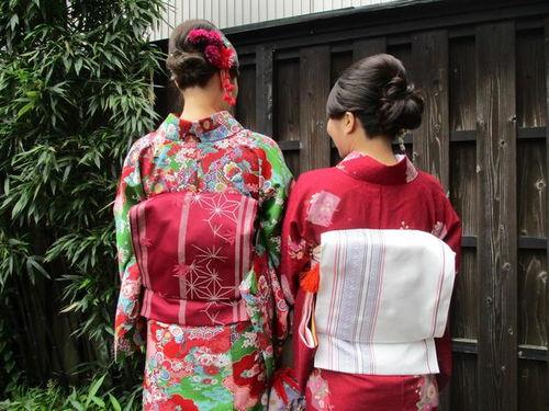 日本和服后面的包,传统服饰的智慧与美学