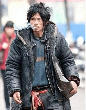 韩国犀利哥,街头传奇的逆袭之路