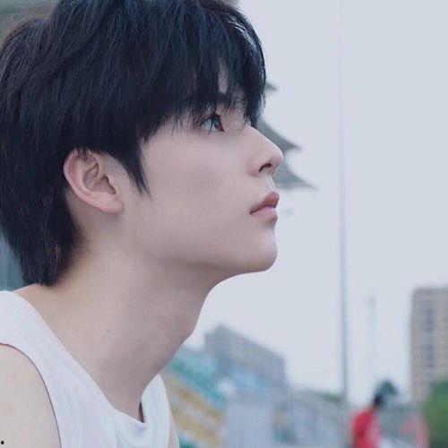 好看图片男,帅气男生图鉴